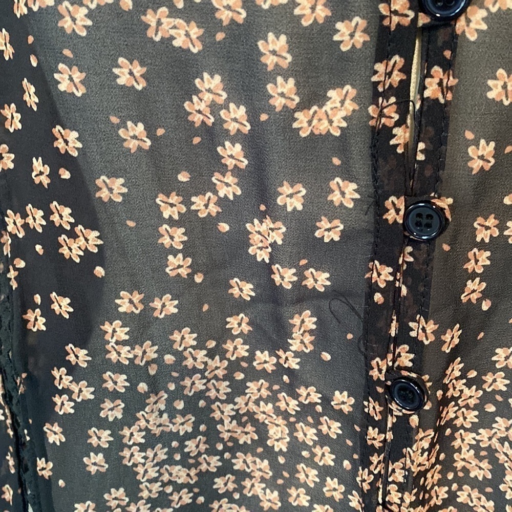 NWT Bloomfield Bell Sleeve Boho Blouse, Size Small w/ Floral and Lace - Picture 2 of 9